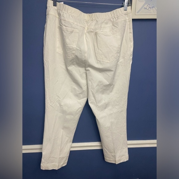 Isaac Mizrahi 24/7 Stretch Ankle Pants Pin Tuck Bright White 20W - Picture 2 of 7